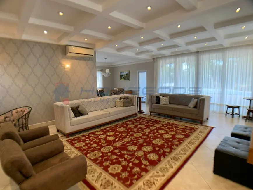 Casa de Condomínio com 4 quartos para alugar, 550m2 em Chácaras Silvania, Valinhos - SP - imagem 5 Foto 5 de Casa de Condomínio com 4 quartos para alugar, 550m2 em Chácaras Silvania, Valinhos - SP