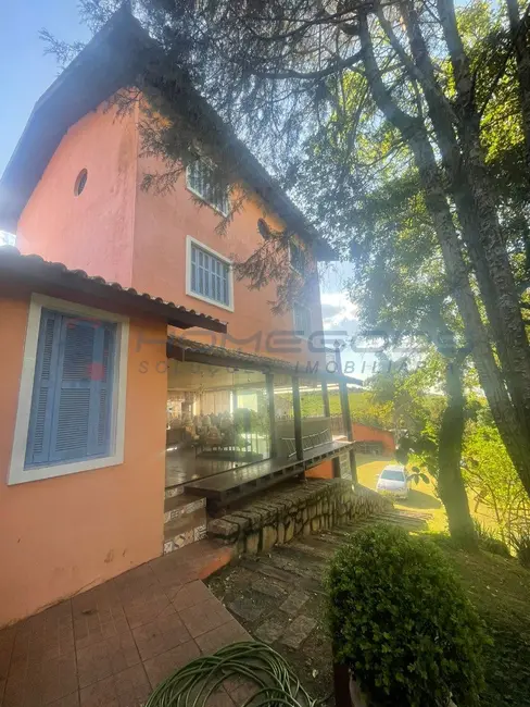 Chácara com 3 quartos à venda, 938m2 em Lopes, Valinhos - SP - imagem 3 Foto 3 de Chácara com 3 quartos à venda, 938m2 em Lopes, Valinhos - SP