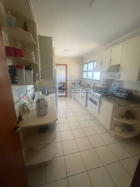 Apartamento com 3 quartos à venda, 212m2 em Cambuí, Campinas - SP - imagem 9 Foto 9 de Apartamento com 3 quartos à venda, 212m2 em Cambuí, Campinas - SP