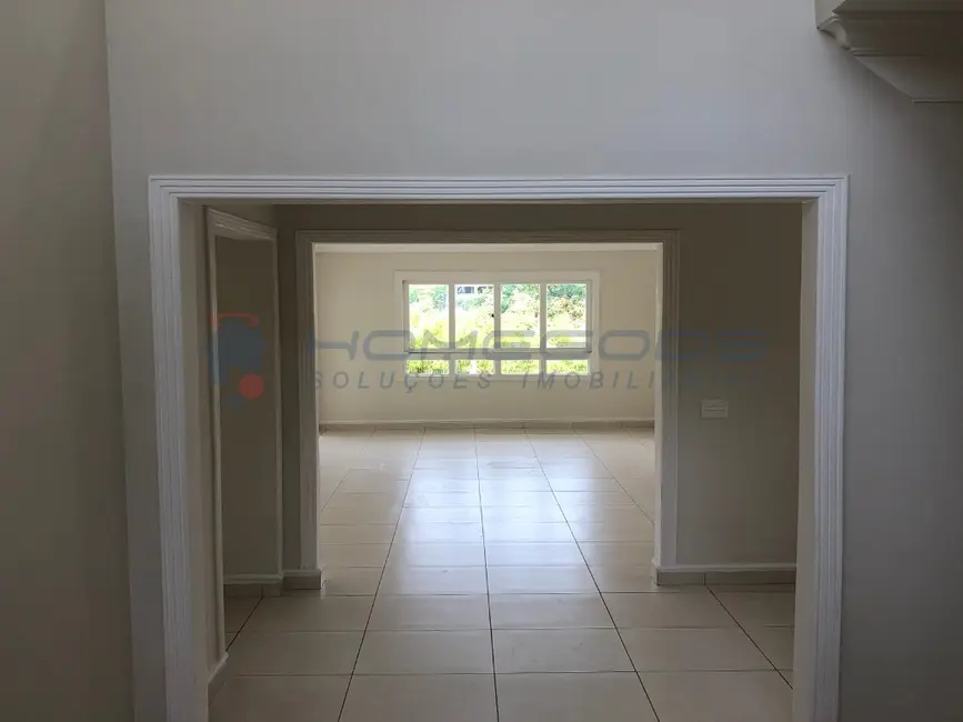 Casa de Condomínio com 3 quartos para alugar, 370m2 em Chácaras Silvania, Valinhos - SP - imagem 5 Foto 5 de Casa de Condomínio com 3 quartos para alugar, 370m2 em Chácaras Silvania, Valinhos - SP