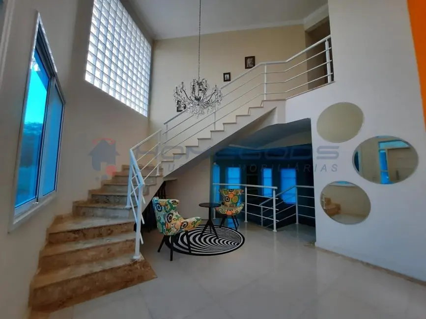 Casa com 4 quartos à venda e para alugar, 366m2 em Nações, Valinhos - SP - imagem 8 Foto 8 de Casa com 4 quartos à venda e para alugar, 366m2 em Nações, Valinhos - SP