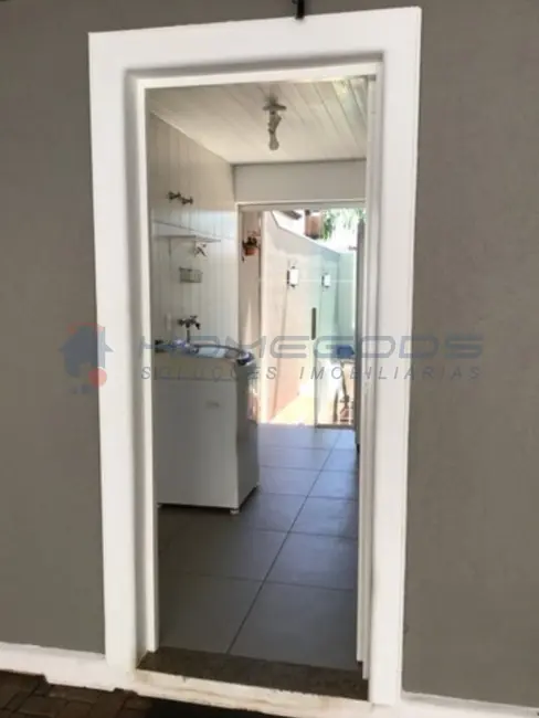 Casa de Condomínio com 3 quartos à venda, 164m2 em Residencial Terras do Barão, Campinas - SP - imagem 3 Foto 3 de Casa de Condomínio com 3 quartos à venda, 164m2 em Residencial Terras do Barão, Campinas - SP