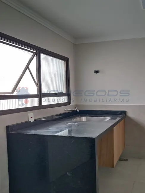 Foto 6 de Apartamento com 4 quartos à venda, 221m2 em Cambuí, Campinas - SP