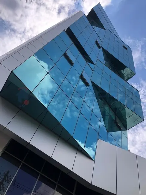 Sala Comercial à venda e para alugar, 176m2 em Cambuí, Campinas - SP - imagem 3 Foto 3 de Sala Comercial à venda e para alugar, 176m2 em Cambuí, Campinas - SP