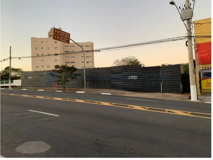 Foto 1 de Terreno / Lote à venda, 930m2 em Centro, Campinas - SP