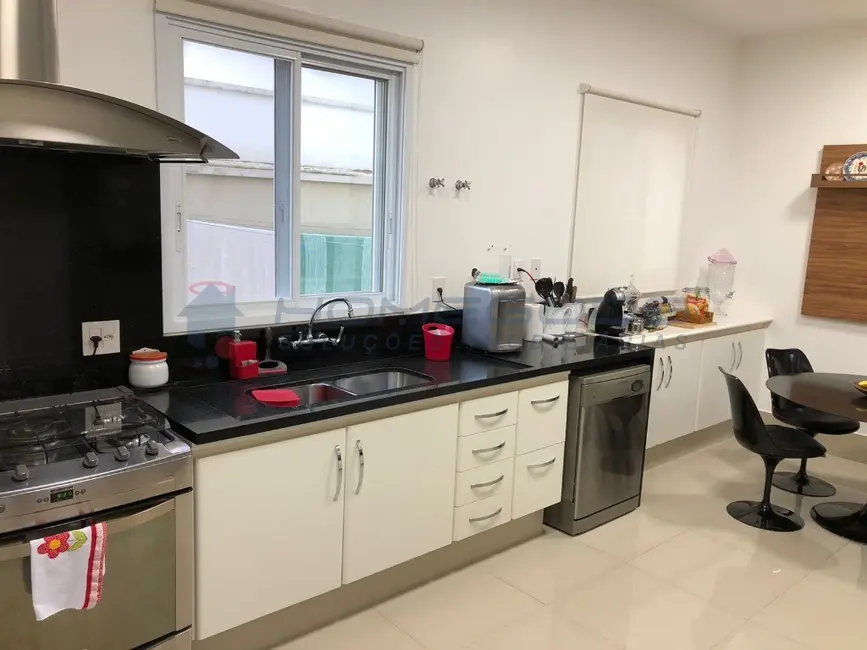 Foto 6 de Casa de Condomínio com 4 quartos à venda e para alugar, 271m2 em Swiss Park, Campinas - SP