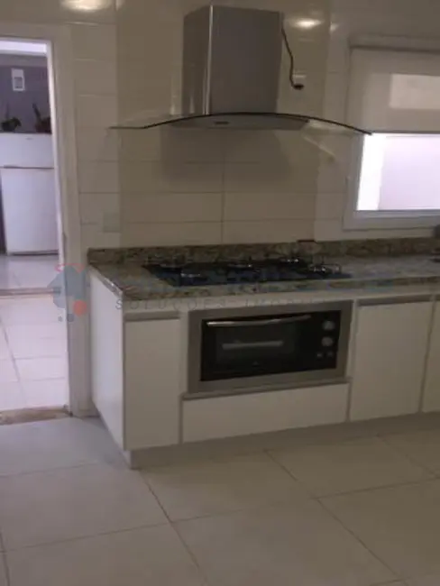 Casa de Condomínio com 3 quartos à venda, 222m2 em Chácaras Alpina, Valinhos - SP - imagem 9 Foto 9 de Casa de Condomínio com 3 quartos à venda, 222m2 em Chácaras Alpina, Valinhos - SP