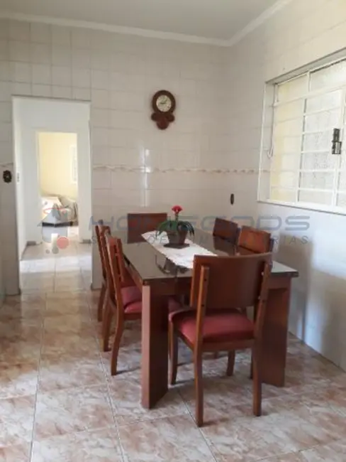Casa com 3 quartos à venda, 264m2 em Vila Rossi Borghi e Siqueira, Campinas - SP - imagem 4 Foto 4 de Casa com 3 quartos à venda, 264m2 em Vila Rossi Borghi e Siqueira, Campinas - SP