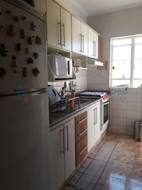 Casa com 3 quartos à venda, 264m2 em Vila Rossi Borghi e Siqueira, Campinas - SP - imagem 3 Foto 3 de Casa com 3 quartos à venda, 264m2 em Vila Rossi Borghi e Siqueira, Campinas - SP