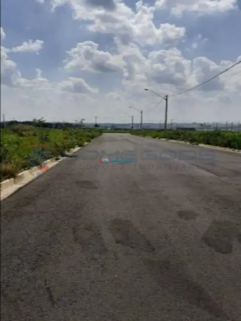 Foto 3 de Terreno / Lote à venda, 200m2 em Hortolandia - SP