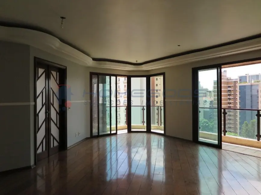 Foto 9 de Apartamento com 4 quartos à venda, 233m2 em Cambuí, Campinas - SP