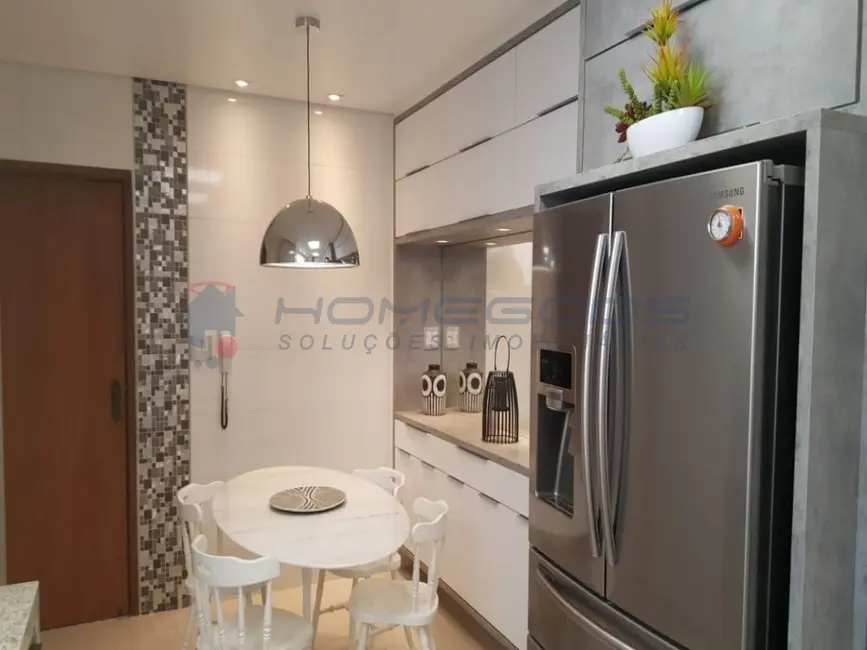 Apartamento com 3 quartos à venda, 150m2 em Vila Itapura, Campinas - SP - imagem 7 Foto 7 de Apartamento com 3 quartos à venda, 150m2 em Vila Itapura, Campinas - SP