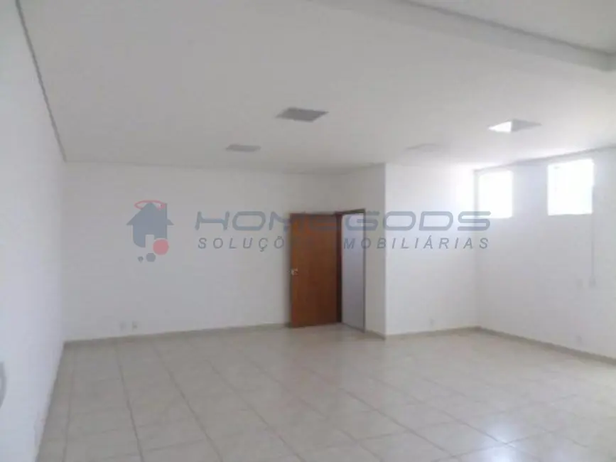 Armazém / Galpão à venda, 1500m2 em Recreio Campestre Jóia, Indaiatuba - SP - imagem 3 Foto 3 de Armazém / Galpão à venda, 1500m2 em Recreio Campestre Jóia, Indaiatuba - SP