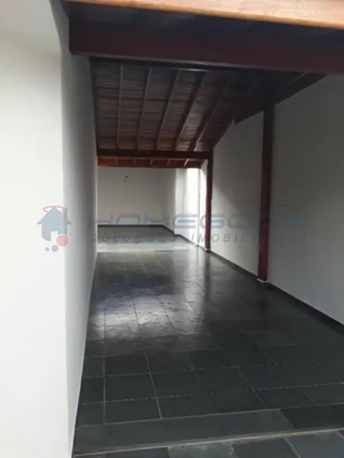 Casa com 4 quartos à venda, 239m2 em Parque Imperador, Campinas - SP - imagem 4 Foto 4 de Casa com 4 quartos à venda, 239m2 em Parque Imperador, Campinas - SP