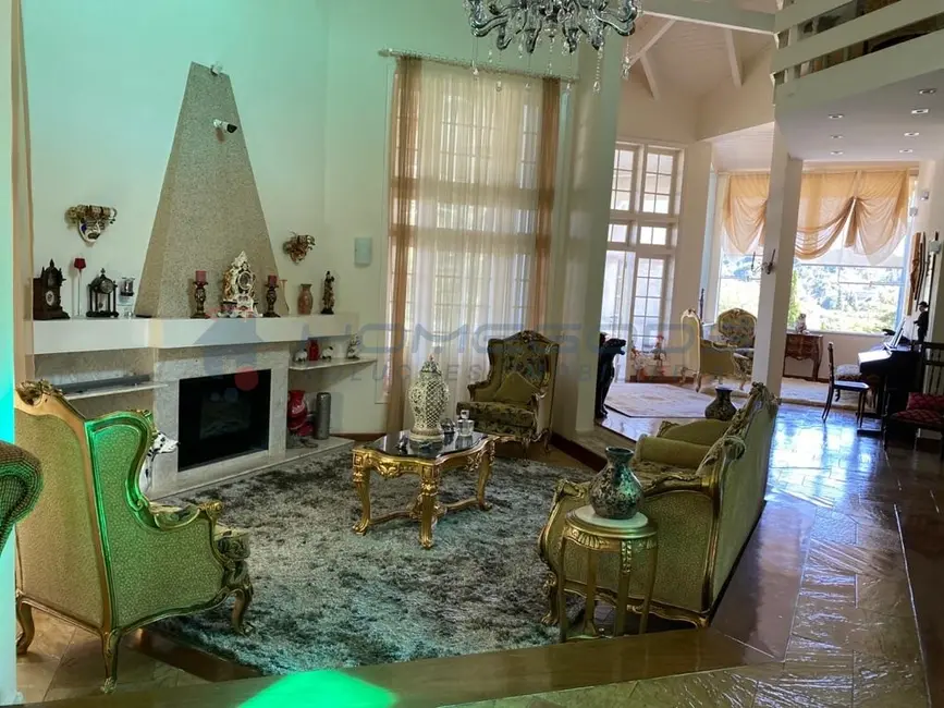 Casa com 4 quartos à venda, 6000m2 em Village Sans Souci, Valinhos - SP - imagem 4 Foto 4 de Casa com 4 quartos à venda, 6000m2 em Village Sans Souci, Valinhos - SP