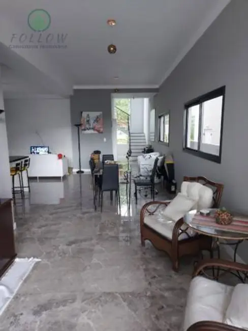 Foto 1 de Casa com 3 quartos à venda, 200m2 em Suru, Santana De Parnaiba - SP