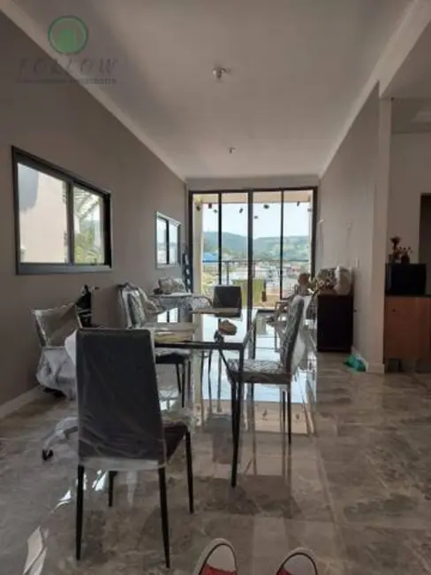 Foto 3 de Casa com 3 quartos à venda, 200m2 em Suru, Santana De Parnaiba - SP