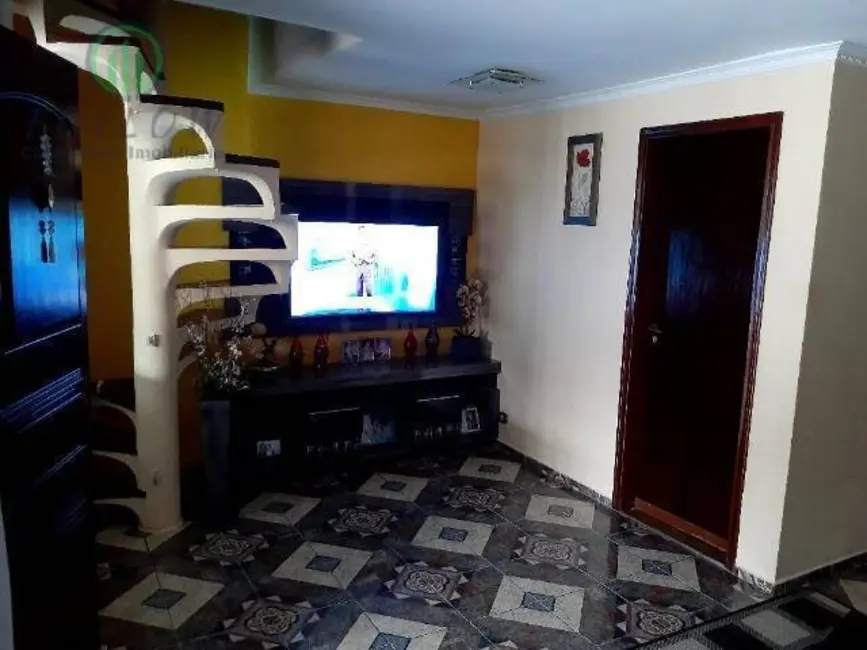 Foto 3 de Casa com 3 quartos à venda, 170m2 em Metalúrgicos, Osasco - SP