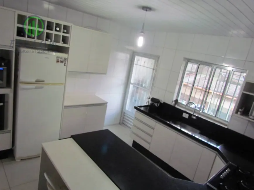 Sobrado com 2 quartos à venda, 200m2 em Vila Yolanda, Osasco - SP - imagem 5 Foto 5 de Sobrado com 2 quartos à venda, 200m2 em Vila Yolanda, Osasco - SP