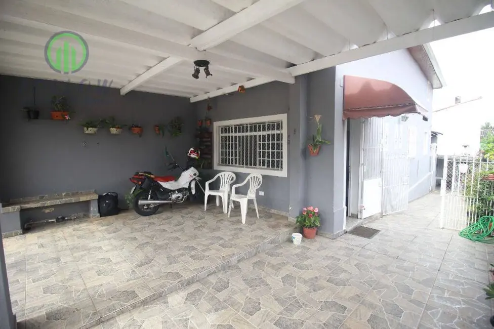 Foto 2 de Casa com 3 quartos à venda, 118m2 em Quitaúna, Osasco - SP