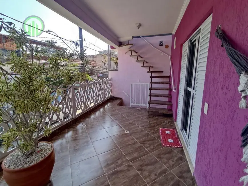 Foto 4 de Sobrado com 3 quartos à venda, 264m2 em Bandeiras, Osasco - SP