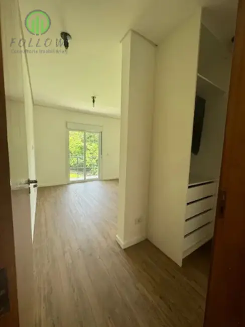 Foto 7 de Casa de Condomínio com 3 quartos à venda e para alugar, 300m2 em Suru, Santana De Parnaiba - SP
