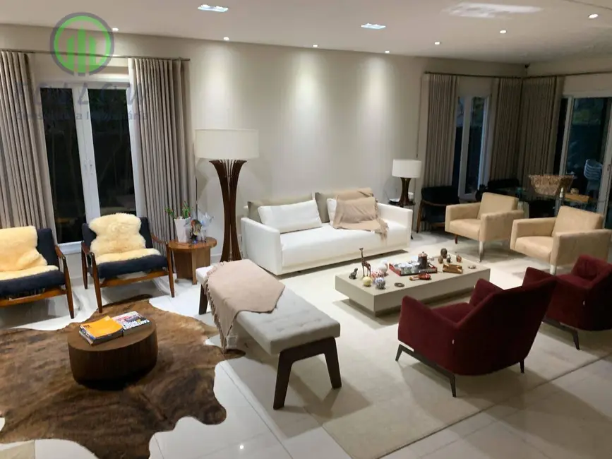 Foto 2 de Casa de Condomínio com 4 quartos para alugar, 570m2 em Alphaville, Santana De Parnaiba - SP