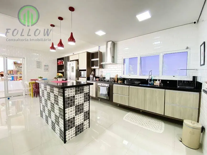 Foto 4 de Casa de Condomínio com 3 quartos à venda e para alugar, 380m2 em Colonial Village (Caucaia do Alto), Cotia - SP