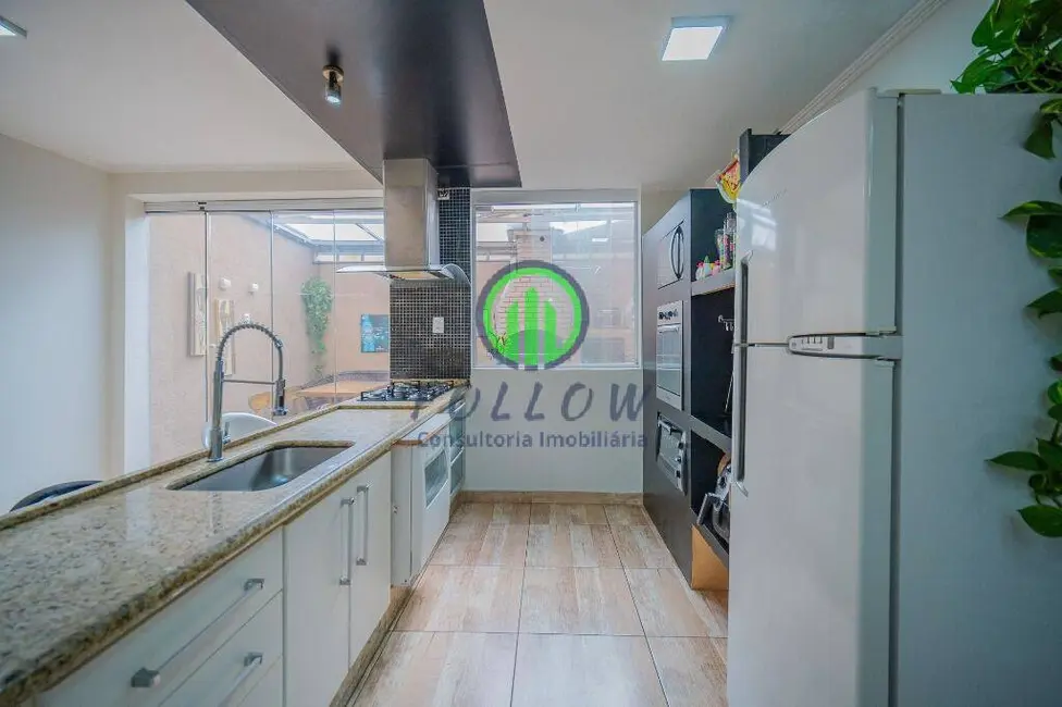 Casa com 3 quartos à venda, 154m2 em Jaguaribe, Osasco - SP - imagem 8 Foto 8 de Casa com 3 quartos à venda, 154m2 em Jaguaribe, Osasco - SP