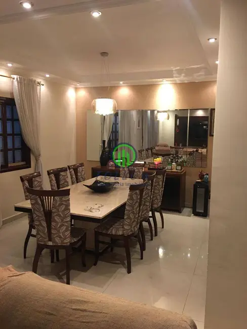 Foto 2 de Casa com 3 quartos à venda, 200m2 em City Bussocaba, Osasco - SP