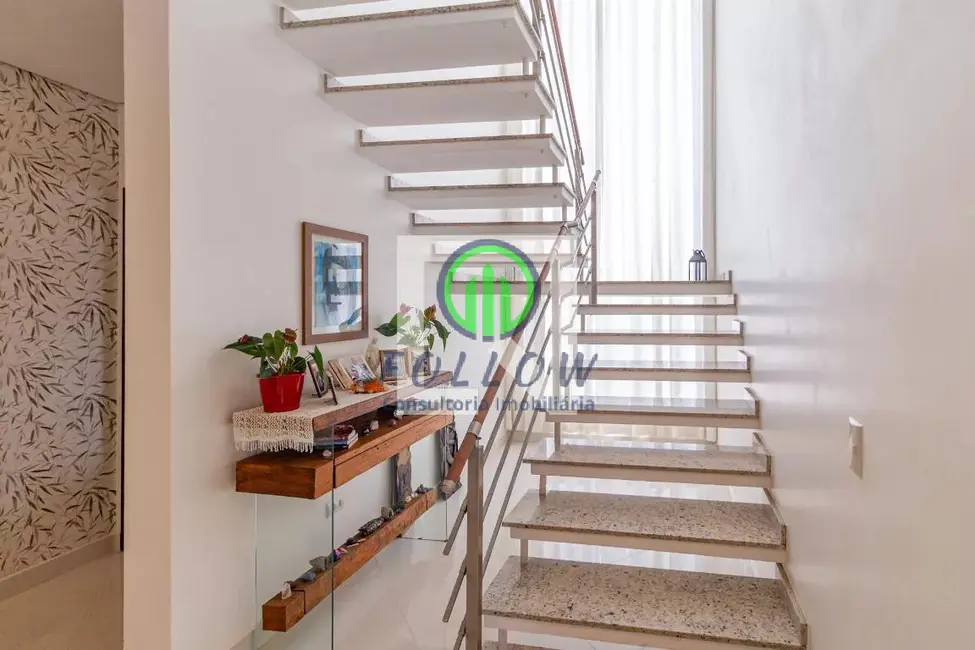 Sobrado com 3 quartos à venda, 250m2 em City Bussocaba, Osasco - SP - imagem 8 Foto 8 de Sobrado com 3 quartos à venda, 250m2 em City Bussocaba, Osasco - SP