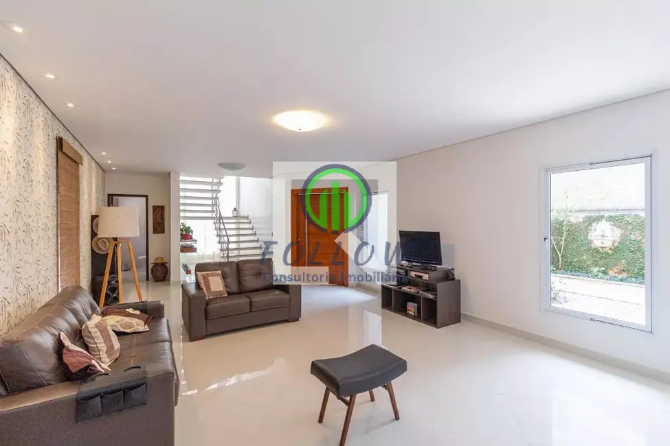 Sobrado com 3 quartos à venda, 250m2 em City Bussocaba, Osasco - SP - imagem 3 Foto 3 de Sobrado com 3 quartos à venda, 250m2 em City Bussocaba, Osasco - SP
