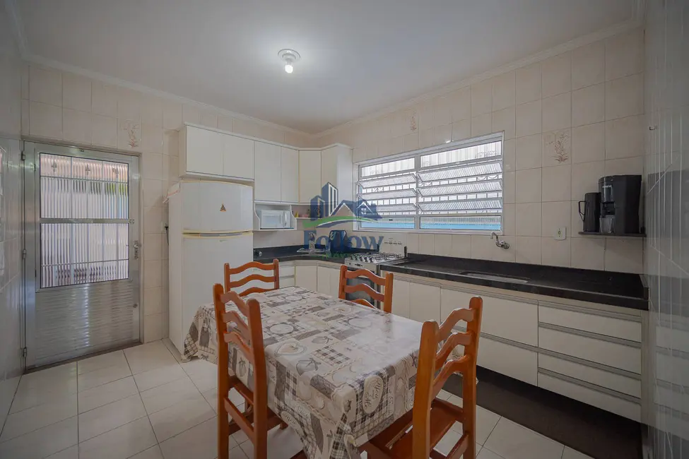 Foto 2 de Casa com 3 quartos à venda, 218m2 em Jardim Roberto, Osasco - SP