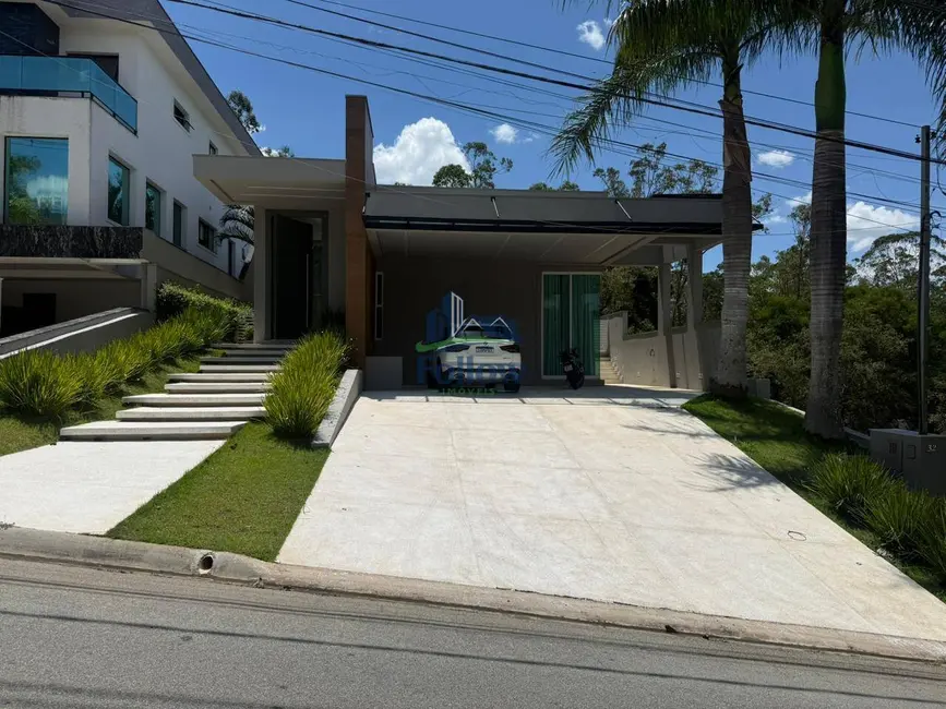 Foto 4 de Casa de Condomínio com 3 quartos à venda e para alugar, 360m2 em Jardim do Golf I, Jandira - SP