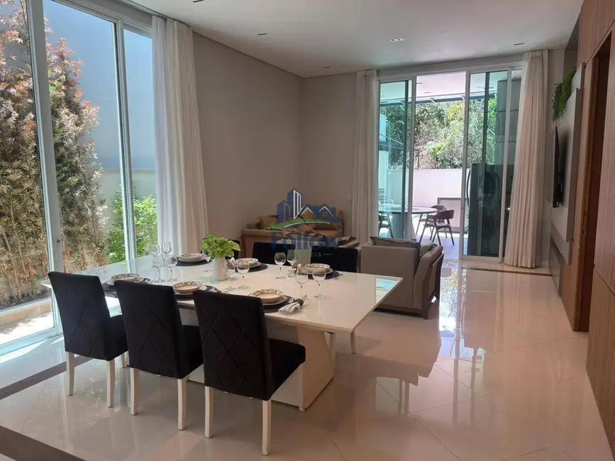Foto 9 de Casa de Condomínio com 3 quartos à venda e para alugar, 360m2 em Jardim do Golf I, Jandira - SP