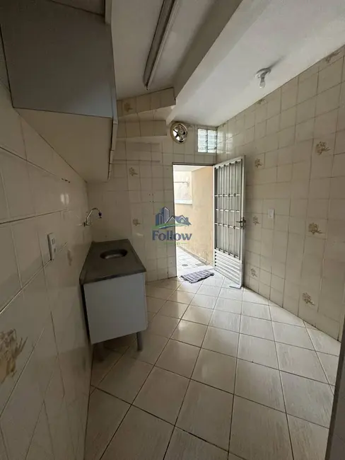 Sobrado com 3 quartos à venda, 250m2 em Santo Antônio, Osasco - SP - imagem 9 Foto 9 de Sobrado com 3 quartos à venda, 250m2 em Santo Antônio, Osasco - SP