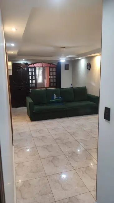 Foto 2 de Sobrado com 3 quartos à venda, 234m2 em Metalúrgicos, Osasco - SP