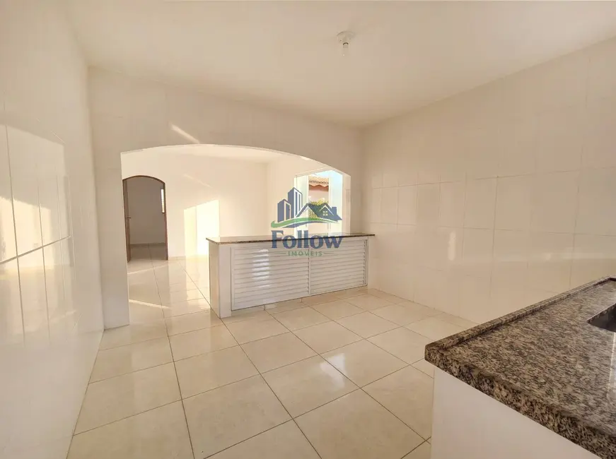 Foto 2 de Casa com 4 quartos à venda, 165m2 em Itanhaem - SP