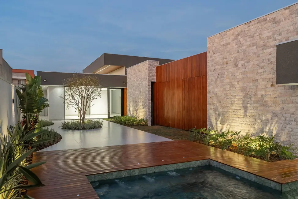 Foto 3 de Casa de Condomínio com 4 quartos à venda, 292m2 em FAG, Cascavel - PR