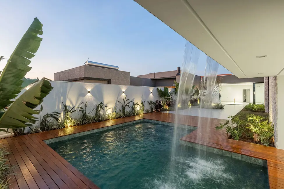 Foto 1 de Casa de Condomínio com 4 quartos à venda, 292m2 em FAG, Cascavel - PR