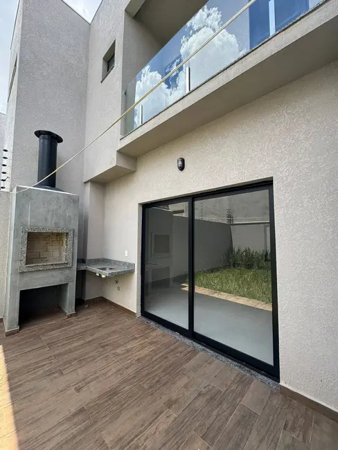 Foto 5 de Sobrado com 3 quartos à venda, 160m2 em Cascavel - PR