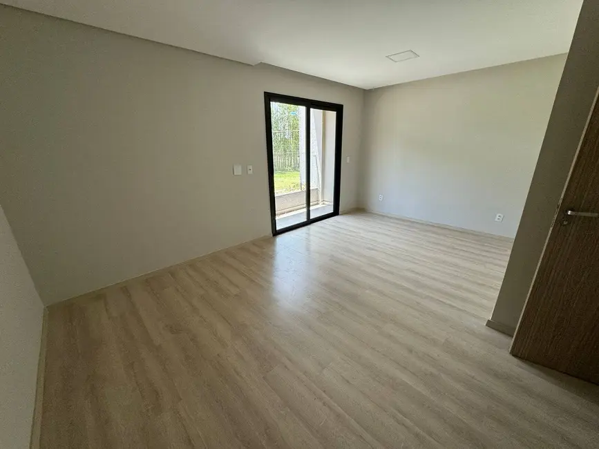Foto 8 de Sobrado com 3 quartos à venda, 160m2 em Cascavel - PR