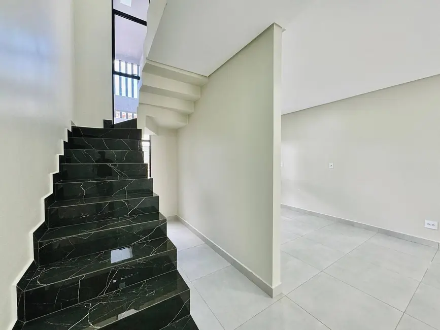 Foto 6 de Sobrado com 3 quartos à venda, 105m2 em Esmeralda, Cascavel - PR