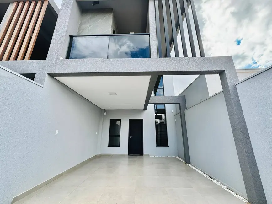 Foto 2 de Sobrado com 3 quartos à venda, 105m2 em Esmeralda, Cascavel - PR