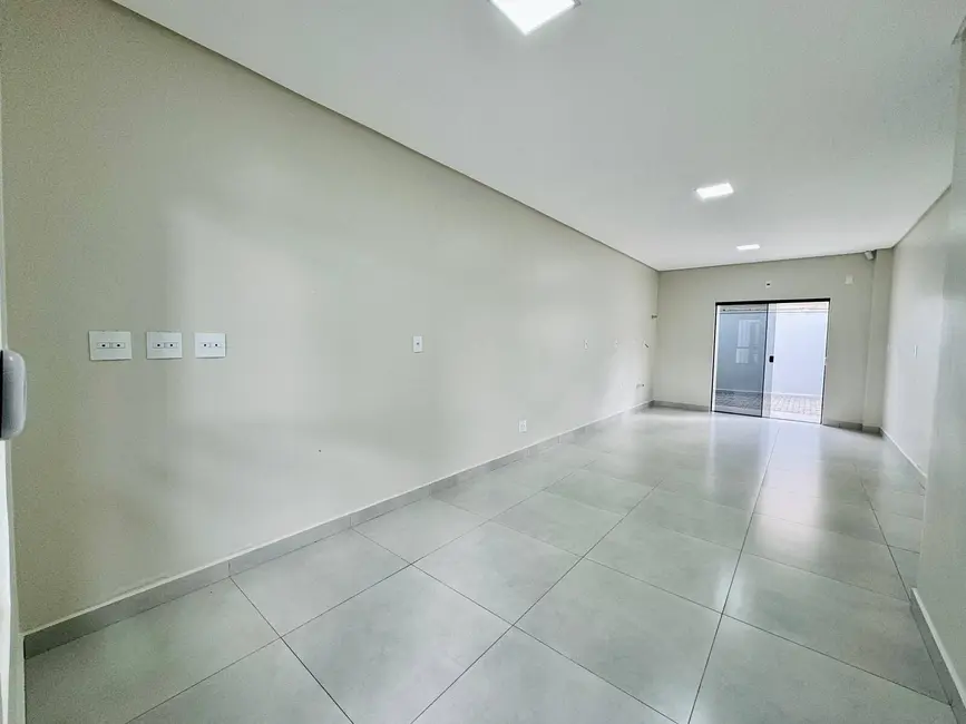 Foto 4 de Sobrado com 3 quartos à venda, 105m2 em Esmeralda, Cascavel - PR