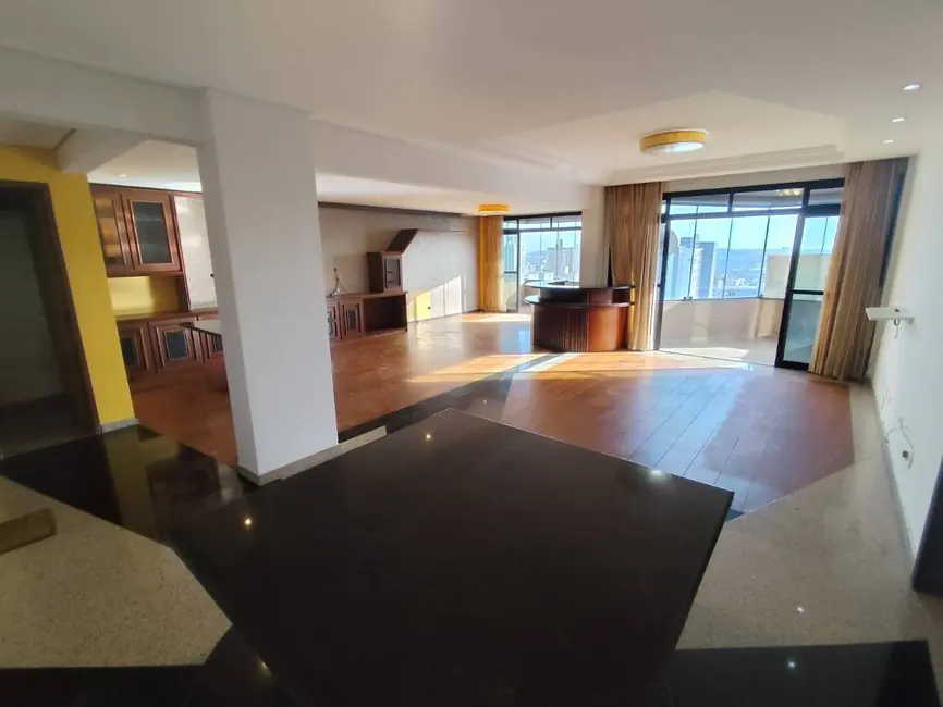 Foto 1 de Apartamento com 4 quartos à venda, 228m2 em Centro, Cascavel - PR