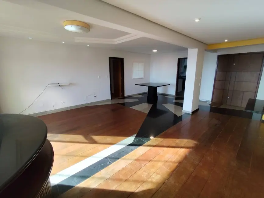 Foto 3 de Apartamento com 4 quartos à venda, 228m2 em Centro, Cascavel - PR