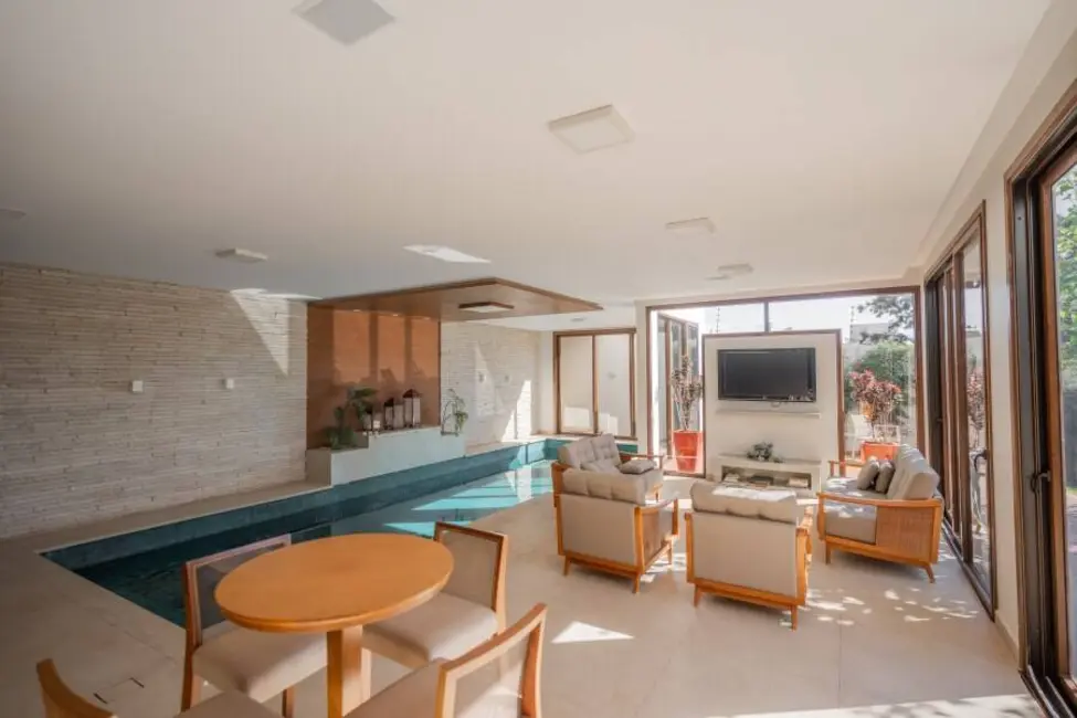 Foto 3 de Casa de Condomínio com 5 quartos à venda, 308m2 em Country, Cascavel - PR