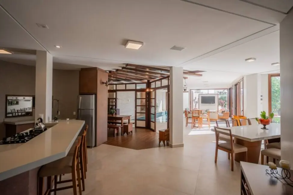 Foto 9 de Casa de Condomínio com 5 quartos à venda, 308m2 em Country, Cascavel - PR