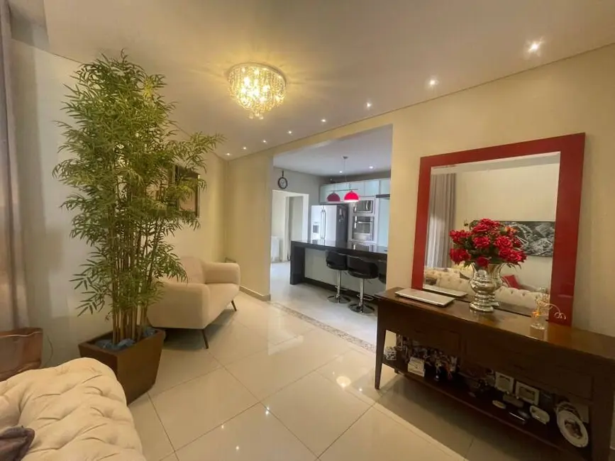 Foto 3 de Sobrado com 5 quartos à venda, 733m2 em Cancelli, Cascavel - PR